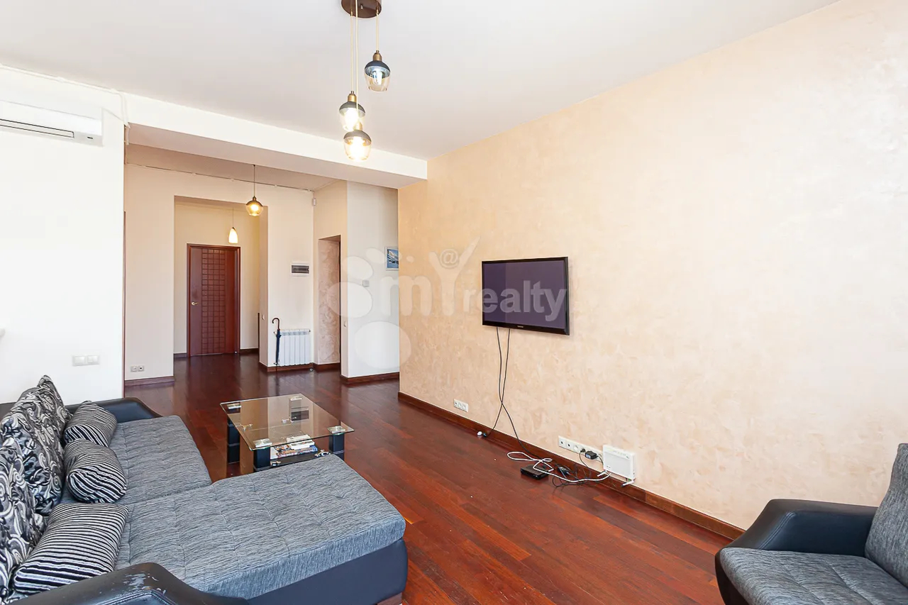3 bedroom apartment for rent Tamanyan St, Center Yerevan, 157574