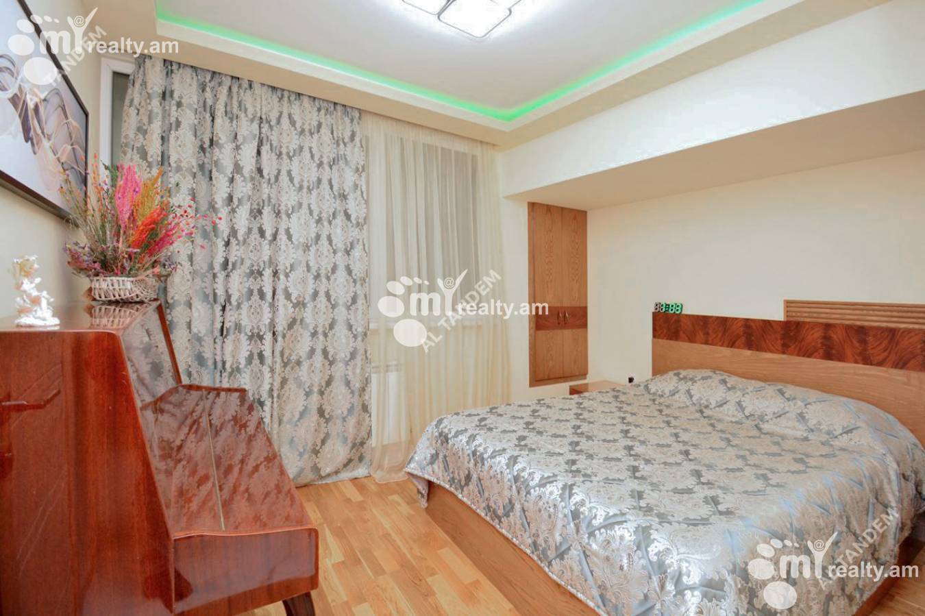 3 սենյականոց բնակարան վարձով Մոսկովյան փող, Կենտրոն Երևան, 160061