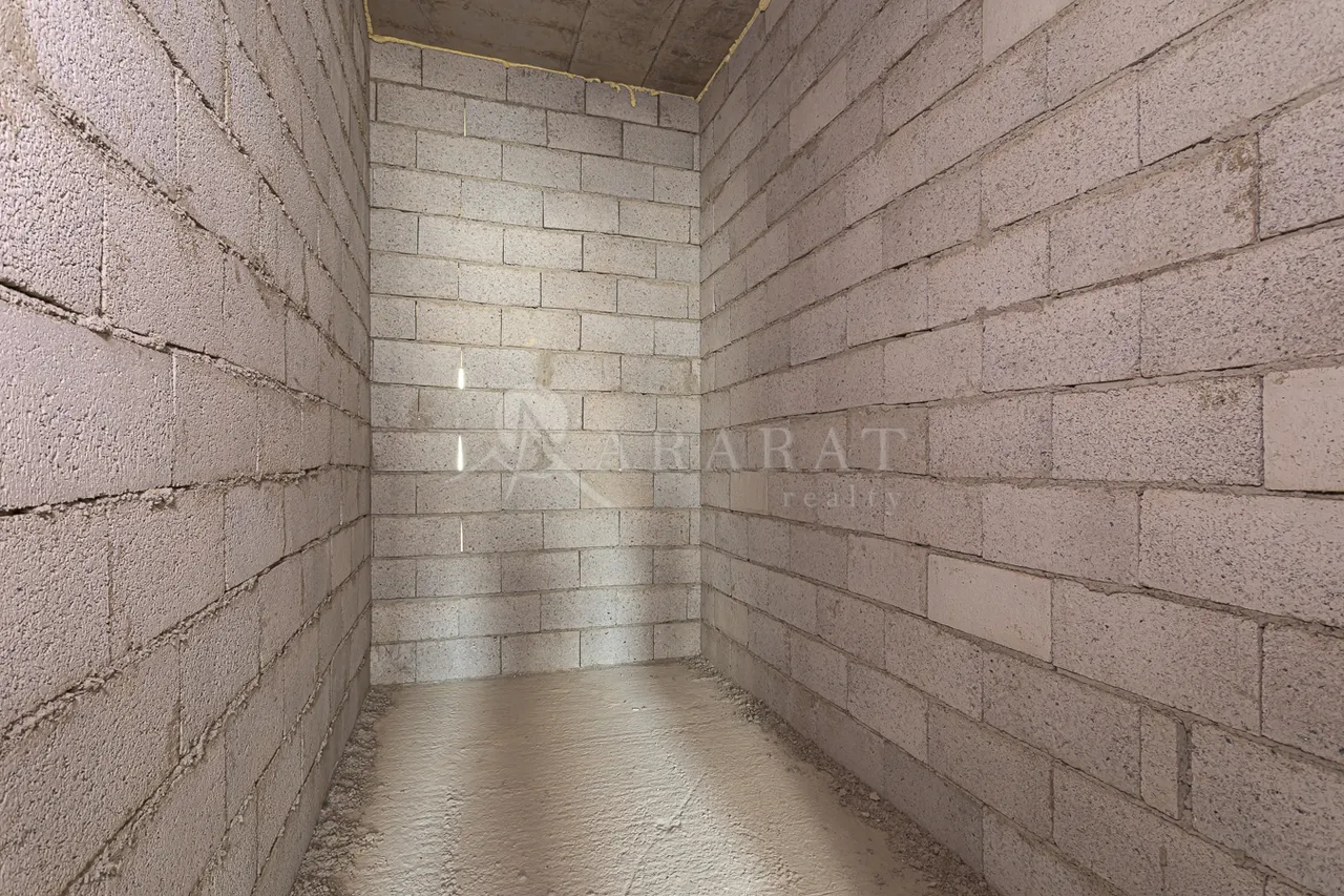 4 bedroom apartment for sale Antarayin St, Center Yerevan, 157991