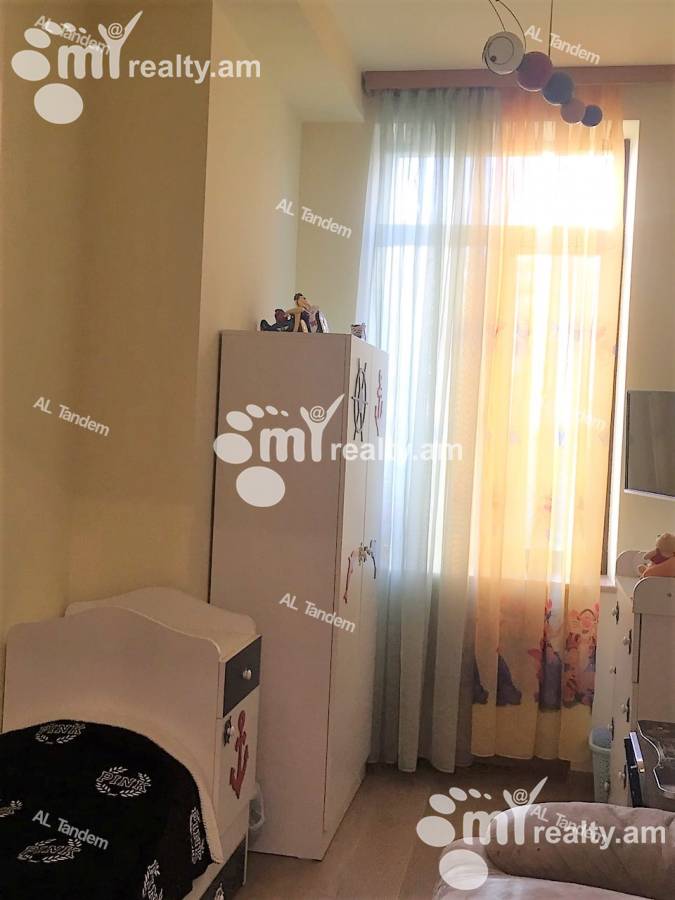 4 bedroom apartment for sale Nalbandyan St, Center Yerevan, 122412