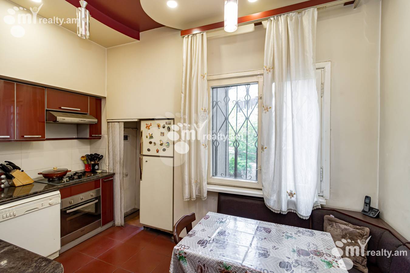 3 bedroom apartment for sale خیابان ماشتوتس, مرکز شهر ایروان, 148662