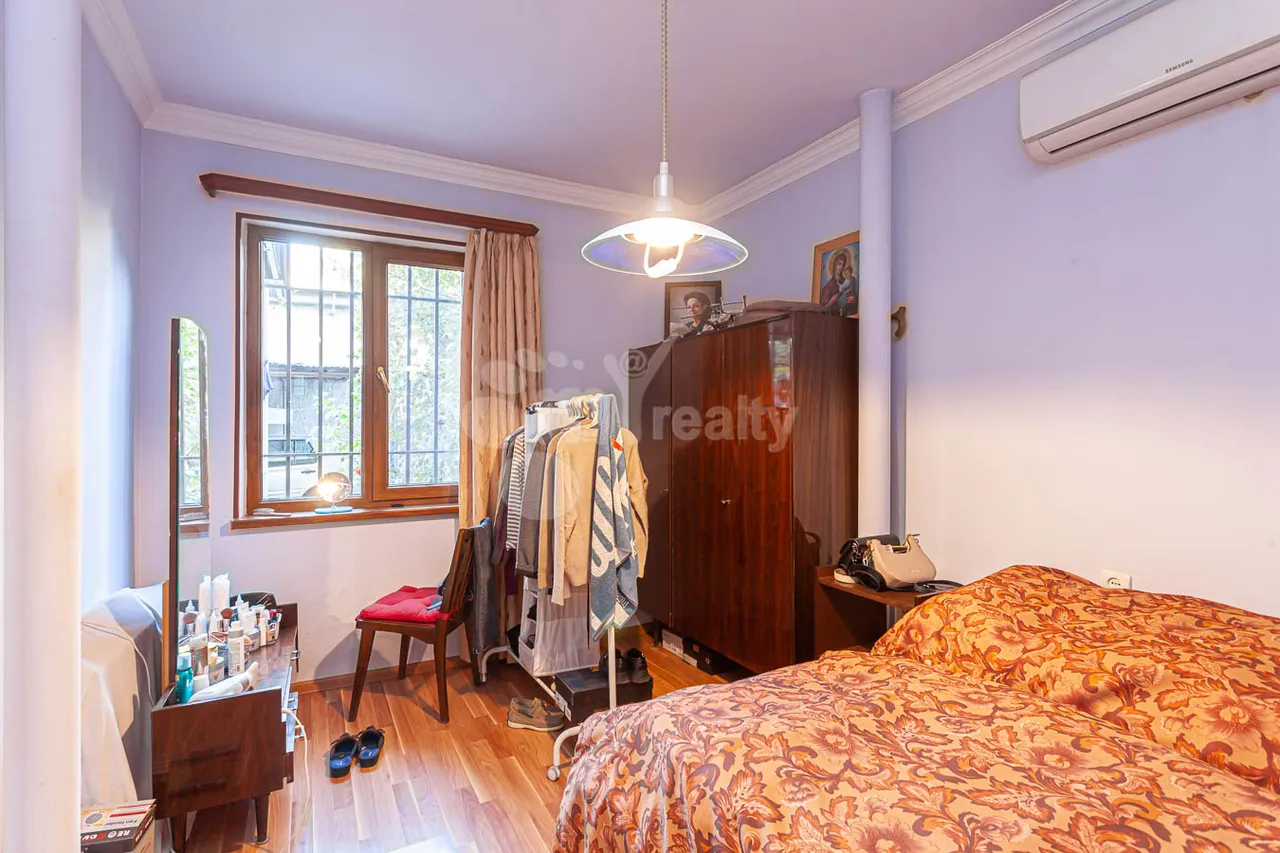 Commercial property for sale Abovyan St, Center Yerevan, 158522