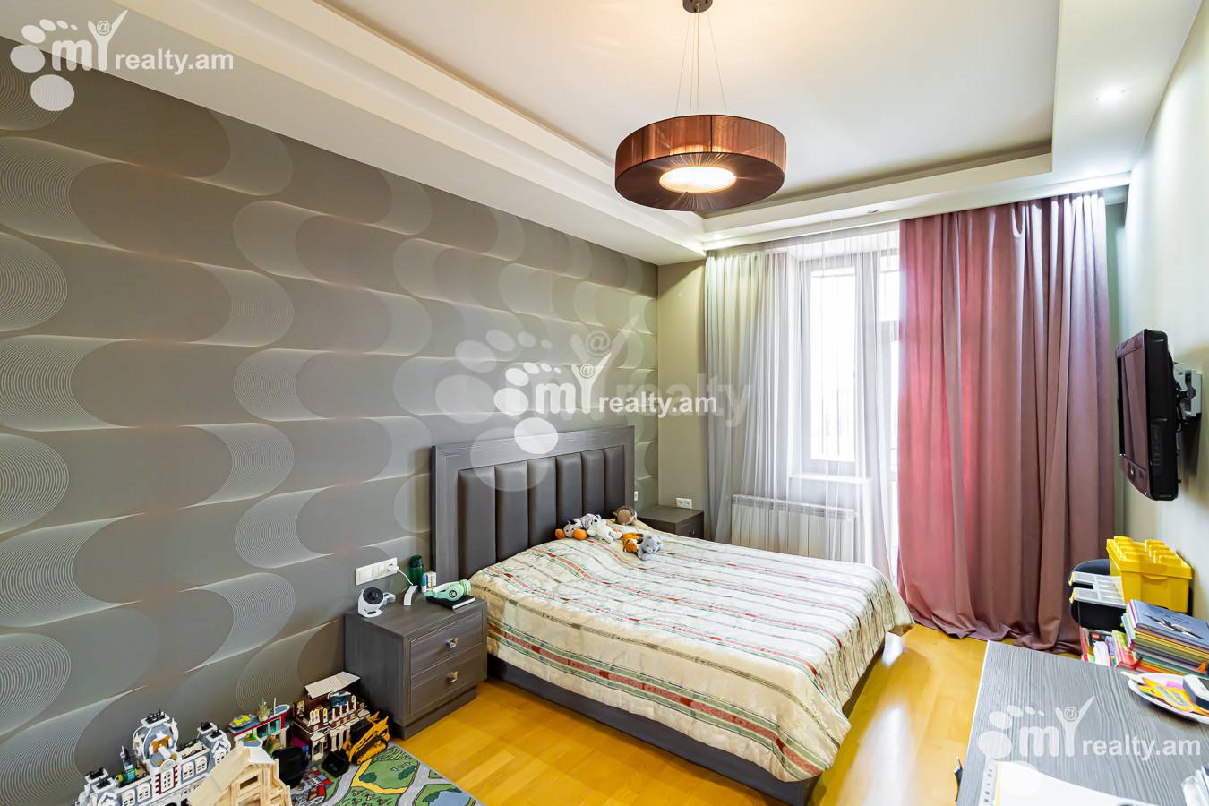 3 bedroom apartment for sale Ler. Kamsar St, Center Yerevan, 153195