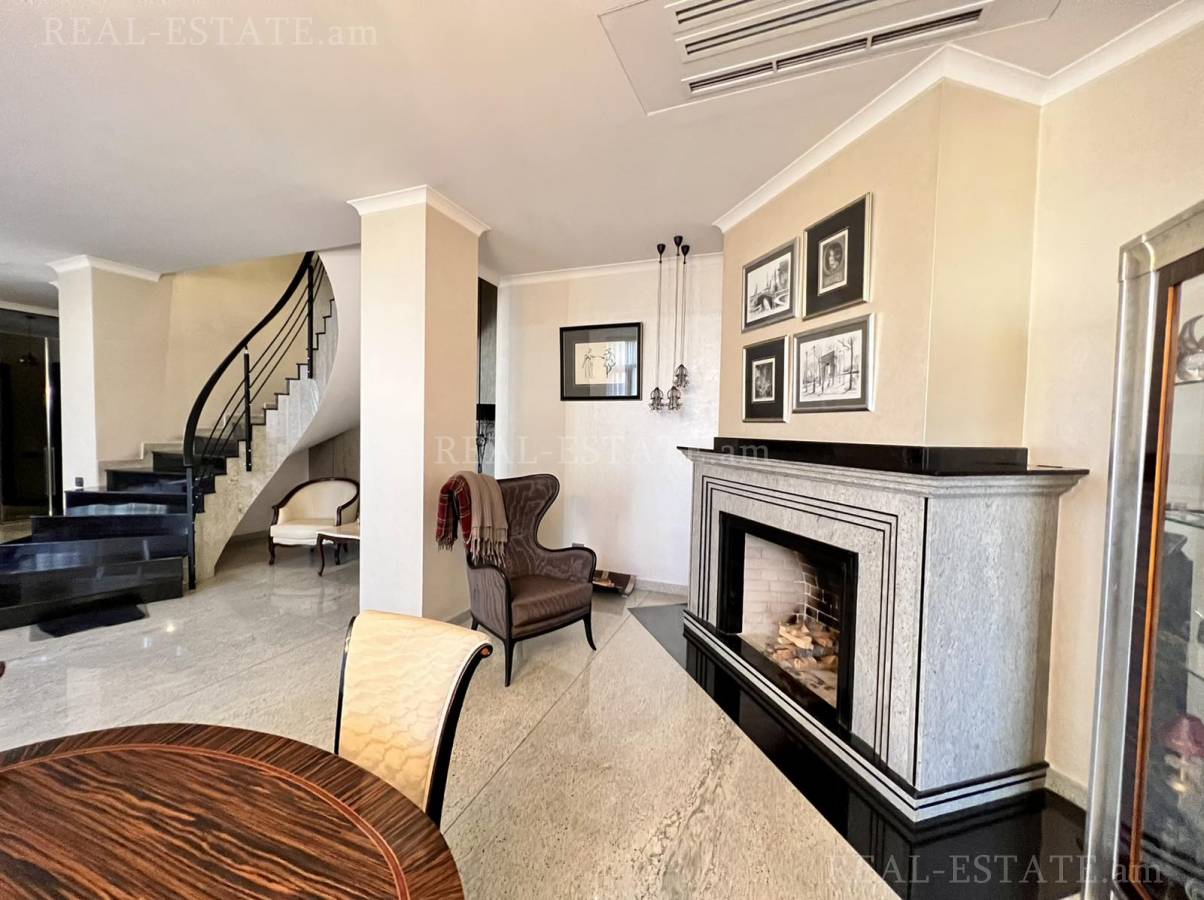 4 bedroom apartment for sale Northern (Hyusisayin)  Ave, Center Yerevan, 119236