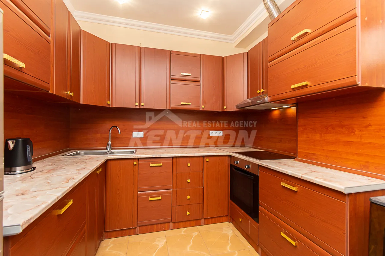 3 bedroom apartment for rent Vardanants St, Center Yerevan, 160006