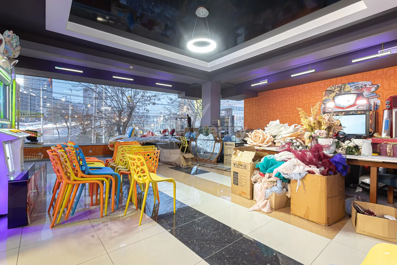 Commercial for sale خیابان شیراز, آچاپنیاک ایروان, 158297