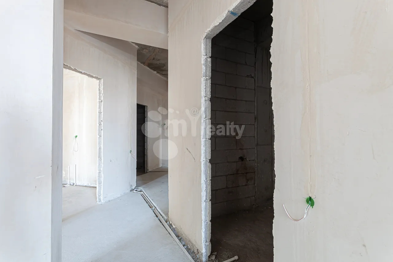 4 սենյականոց բնակարան  Գրիբոեդովի փող, Արաբկիր Երևան, 157283