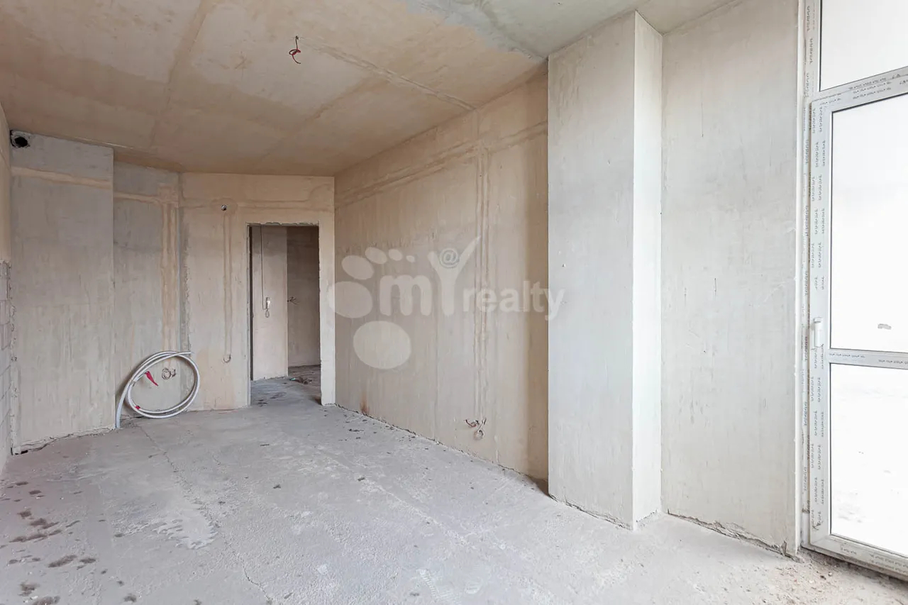 3 սենյականոց բնակարան  Ռոստոմի փող, Կենտրոն Երևան, 157236