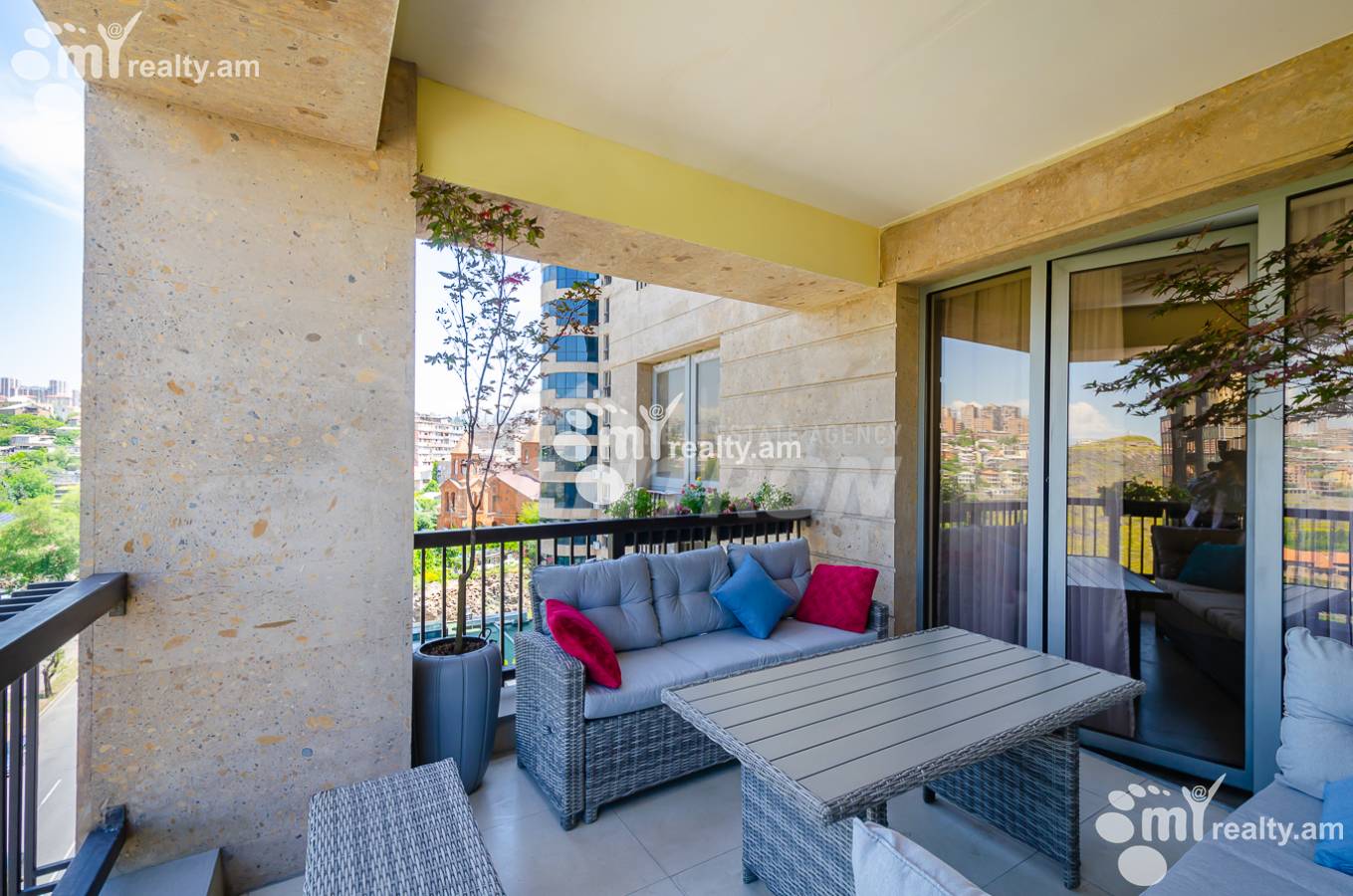 3 bedroom apartment for sale Paronyan St, Center Yerevan, 155557
