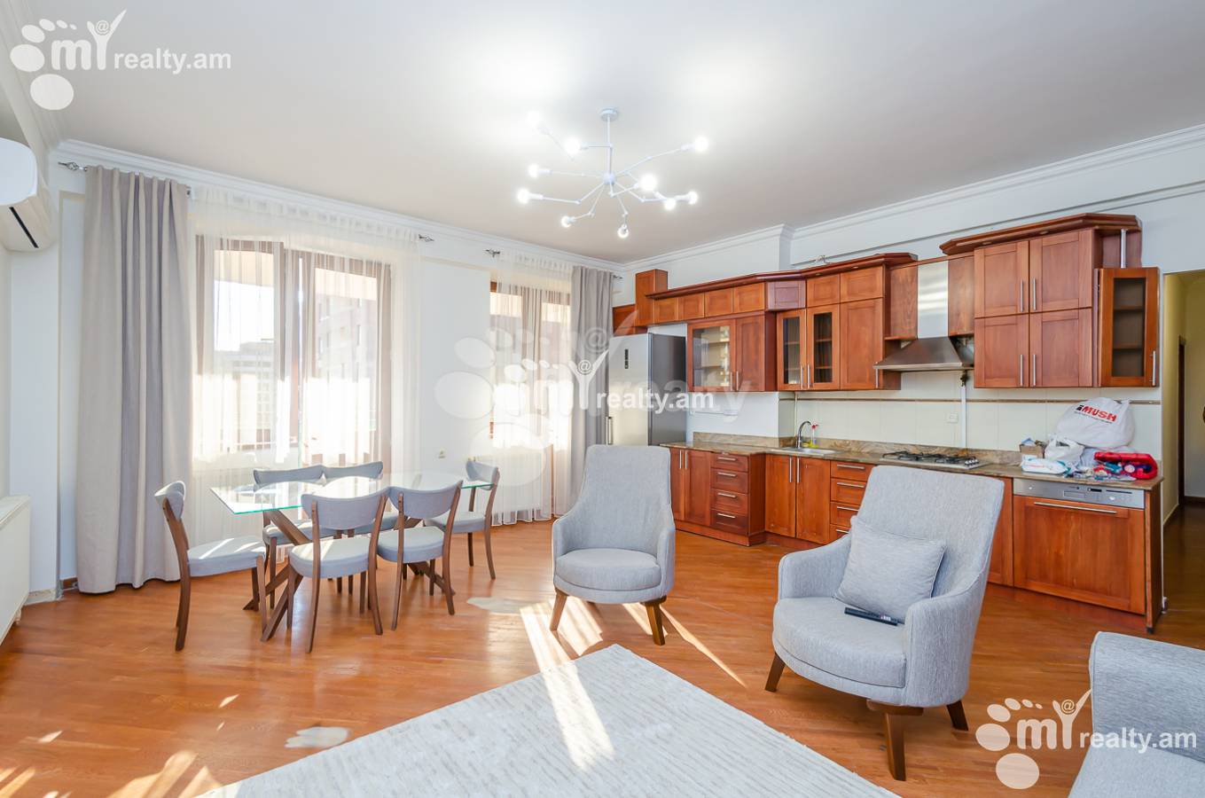 4 bedroom apartment for rent Yekmalyan St, Center Yerevan, 153170