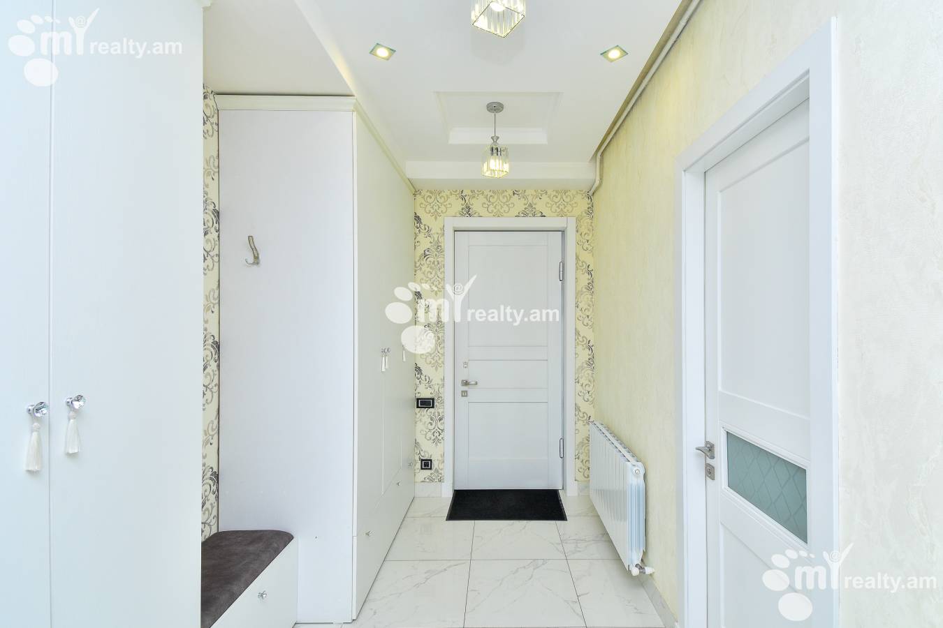 3 bedroom apartment for sale خیابان آنتارایین, مرکز شهر ایروان, 143197