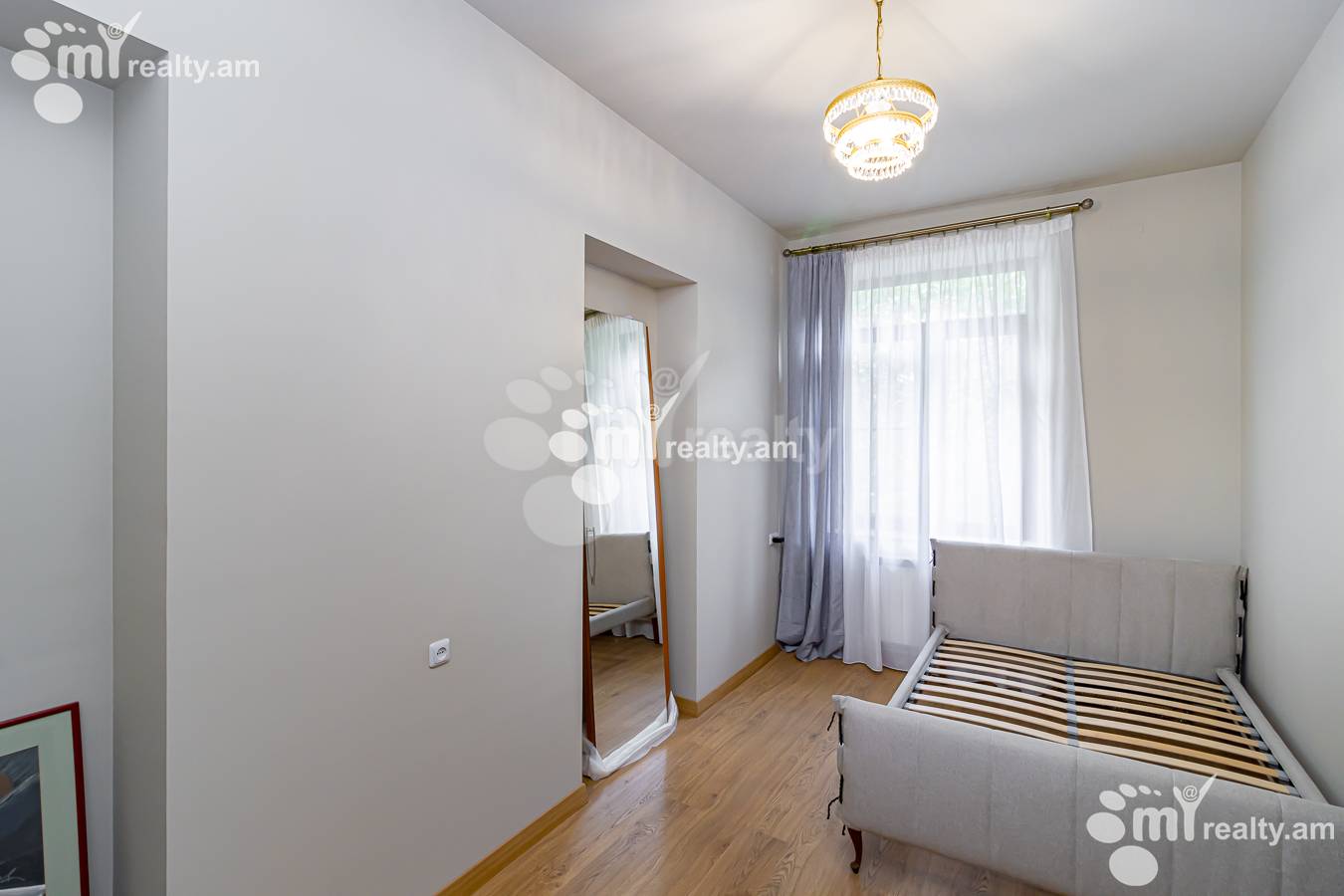 3 սենյականոց բնակարան  Բուզանդի փող, Կենտրոն Երևան, 149293