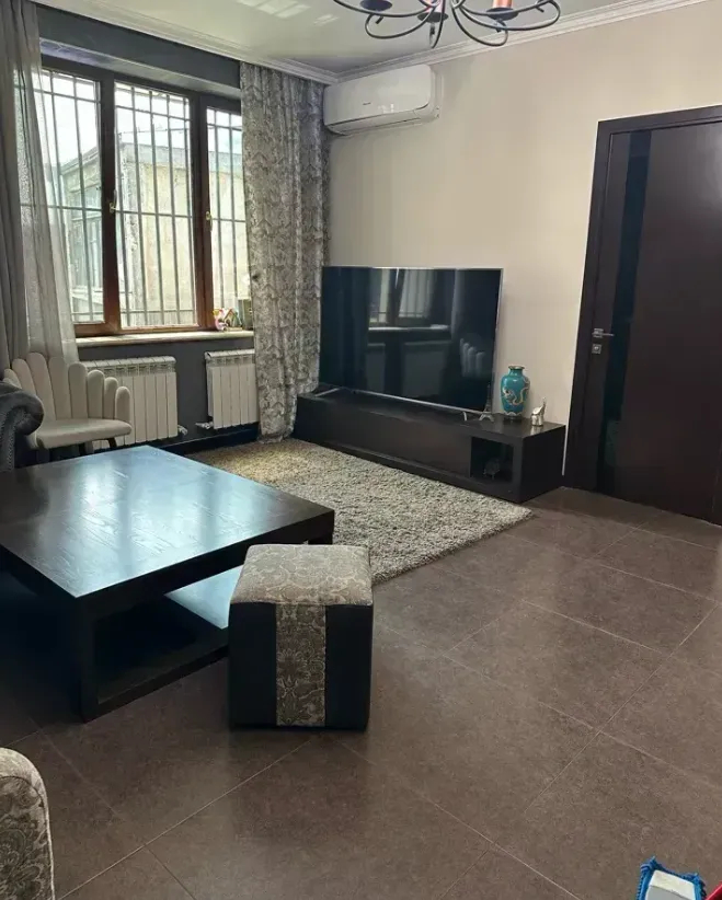 bnakaran/4-senyakanoc/Mashtots+Ave/Center/Yerevan