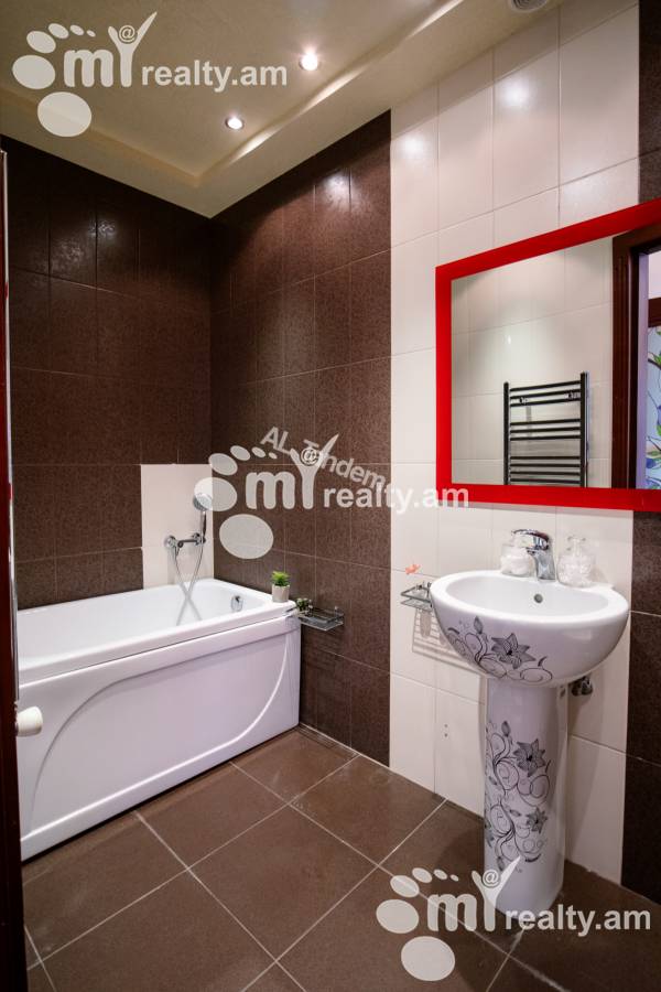 3 bedroom apartment for rent Charents St, Center Yerevan, 138275