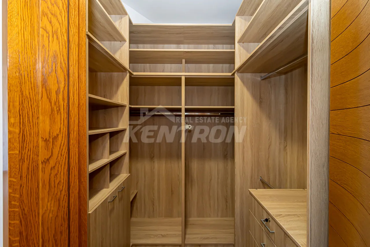 4 bedroom apartment for sale D. Demirchyan St, Center Yerevan, 157680