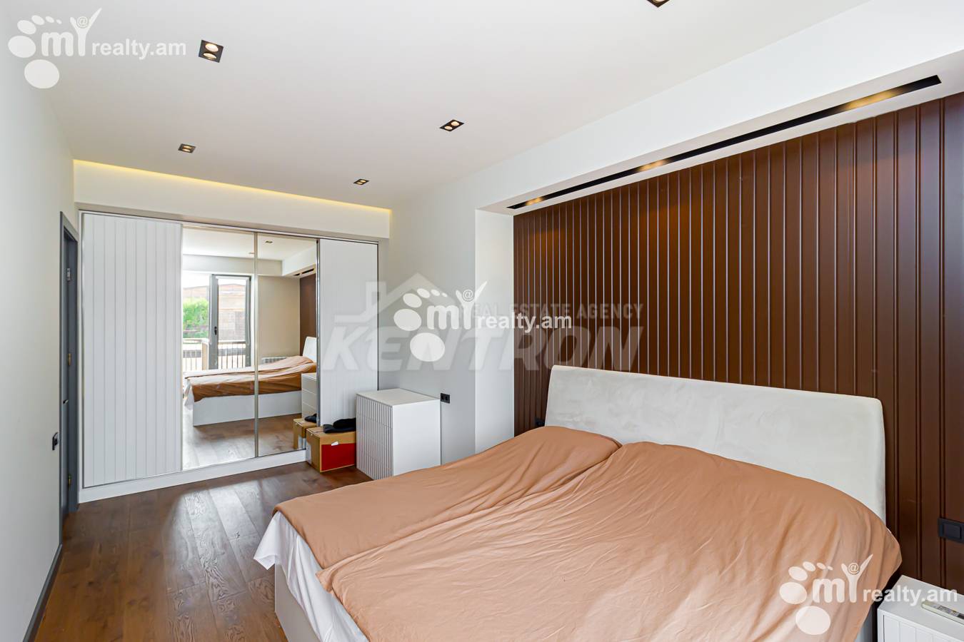 1 սենյականոց բնակարան  Պարոնյան փող, Կենտրոն Երևան, 152365