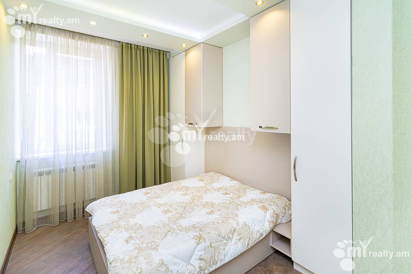 3 bedroom apartment for rent Pushkin St, Center Yerevan, 151996