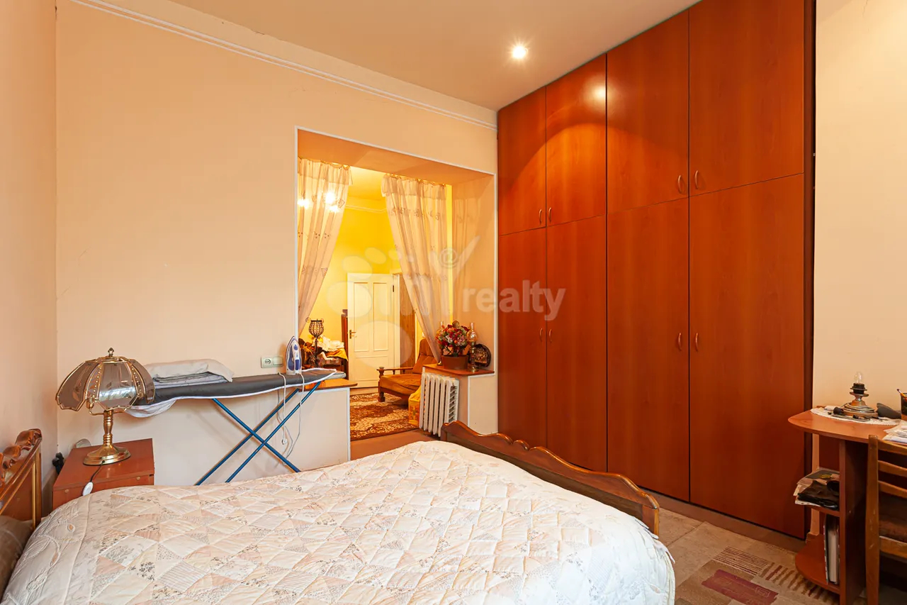 3 bedroom apartment for sale Pushkin St, Center Yerevan, 161163