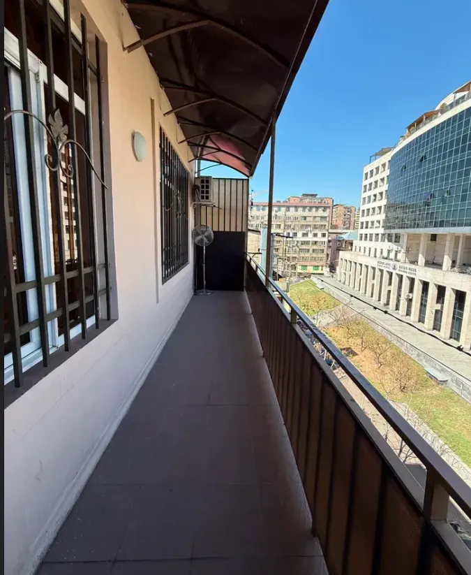 3 bedroom apartment for rent خیابان تومانیان, مرکز شهر ایروان, 161802