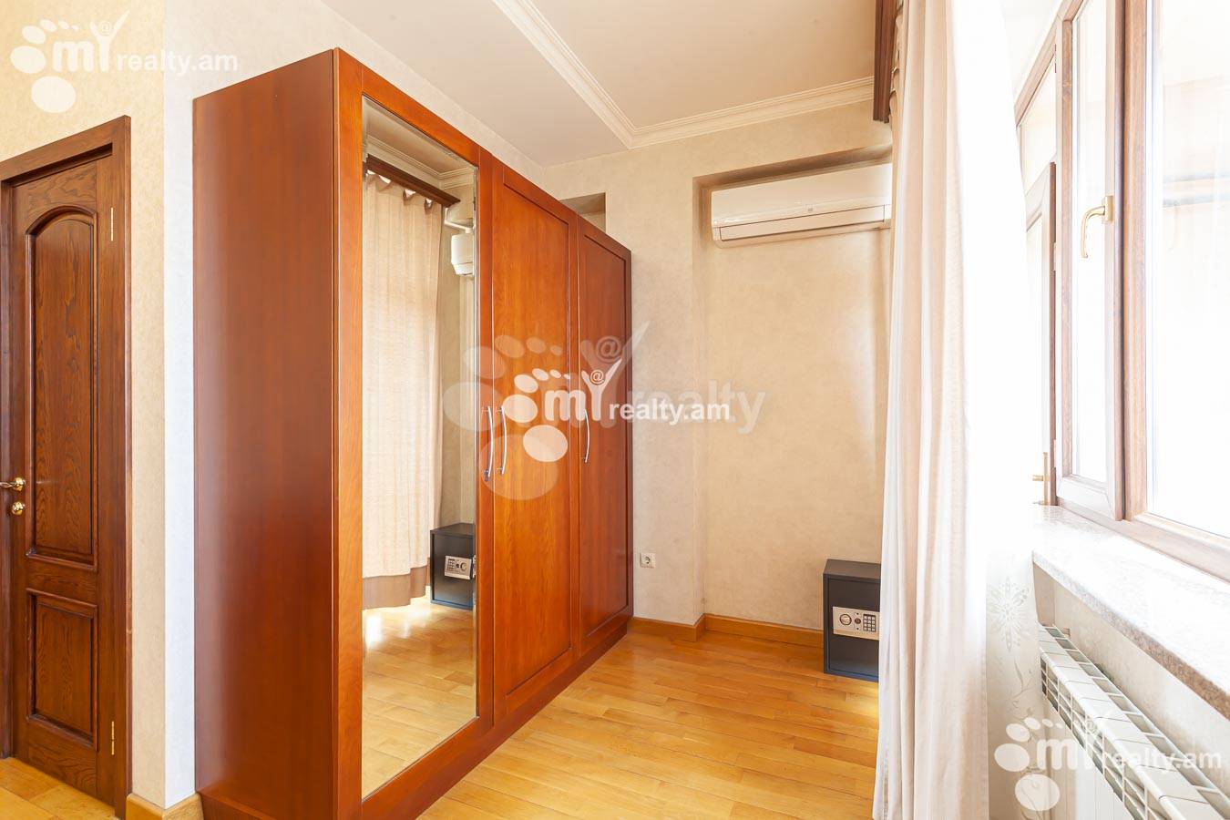 4 սենյականոց բնակարան  Սասնա Ծռեր փող., Դավթաշեն Երևան, 155027
