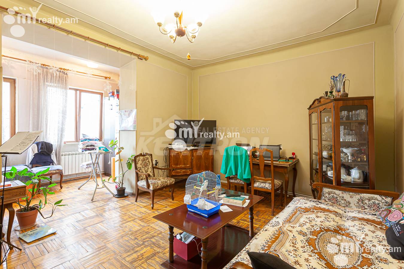 2 սենյականոց բնակարան  Իսահակյան փող, Կենտրոն Երևան, 147496