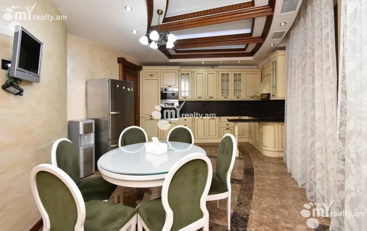 4 bedroom apartment for rent خیابان امیریان, مرکز شهر ایروان, 153450