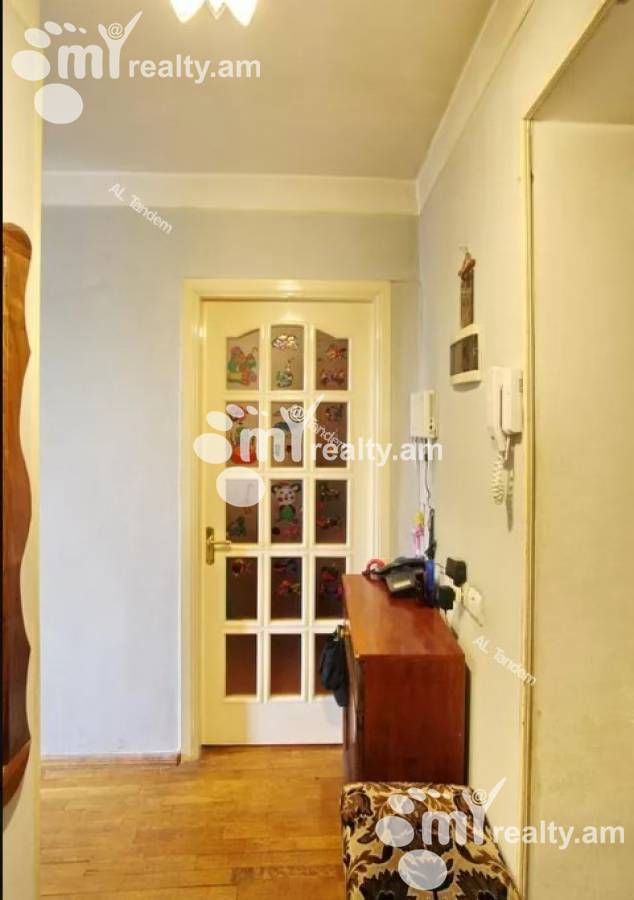 1 bedroom apartment for sale خیابان ماشتوتس, مرکز شهر ایروان, 124735