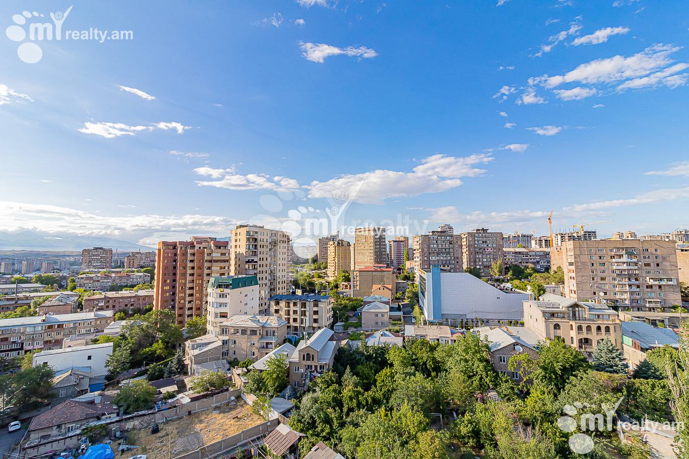 Купить 3 комнатную квартиру Г.Кочар ул, Арабкир Ереван, 141460