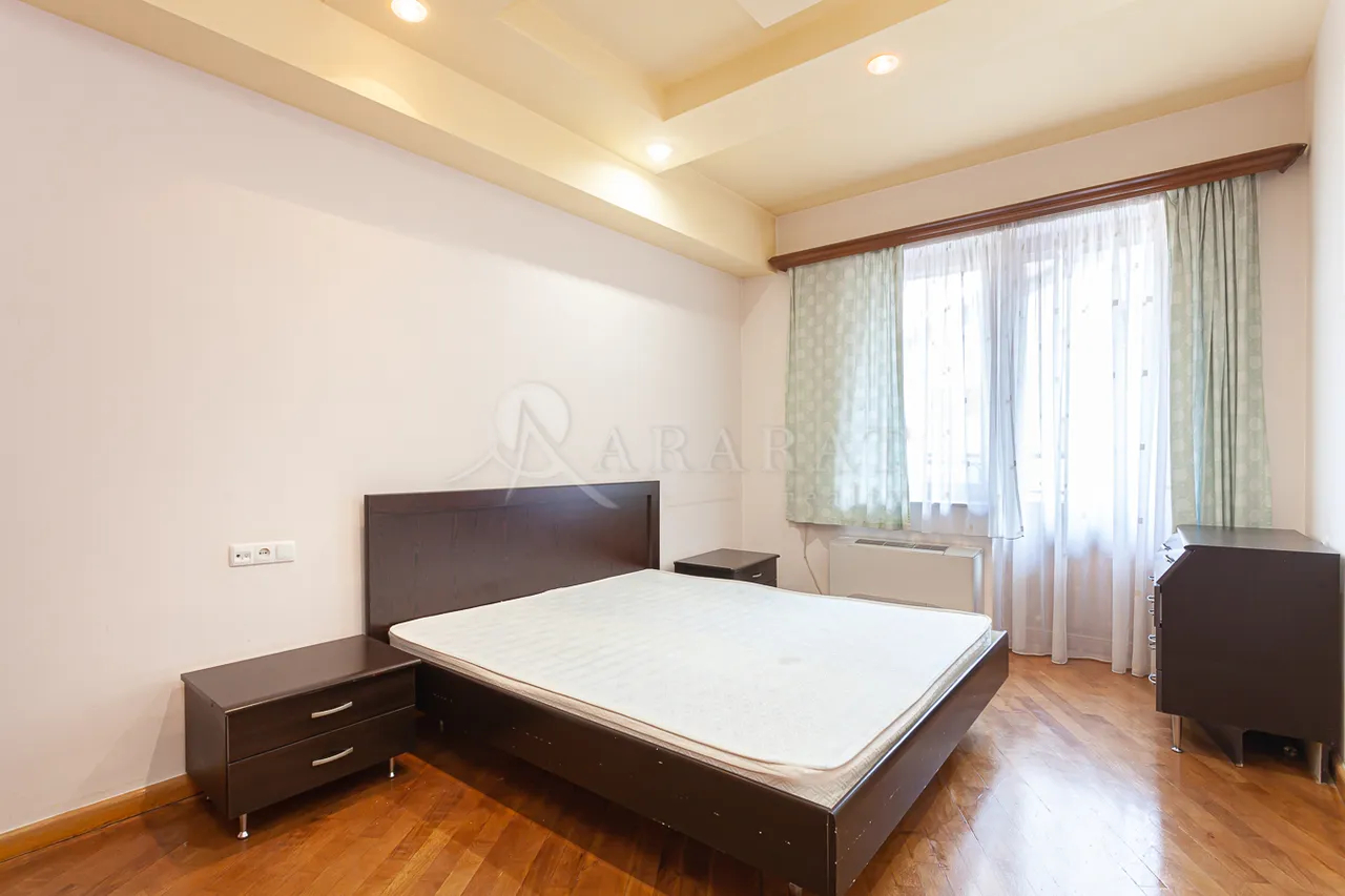 3 bedroom apartment for sale Northern(Hyusisayin)  Ave, Center Yerevan, 159097