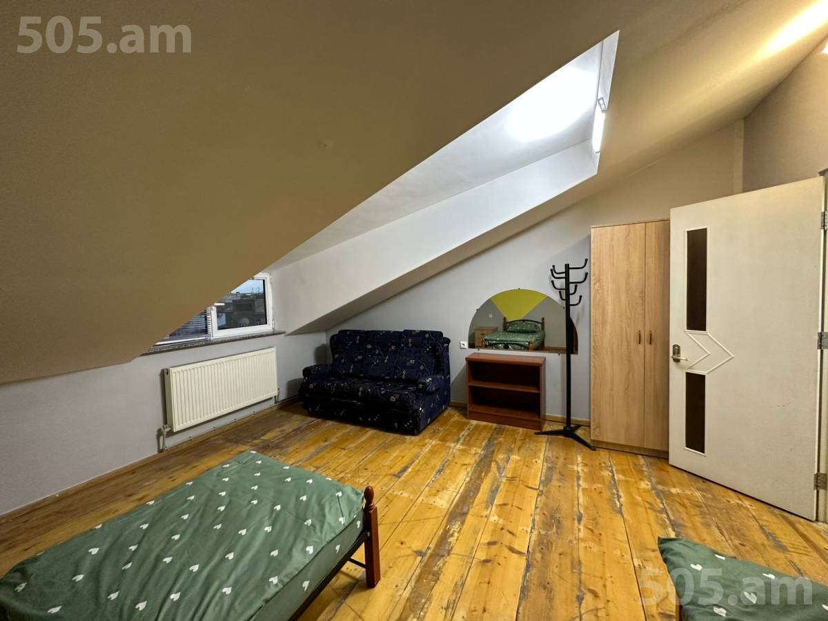 4 սենյականոց բնակարան  Հանրապետության փող, Կենտրոն Երևան, 154152