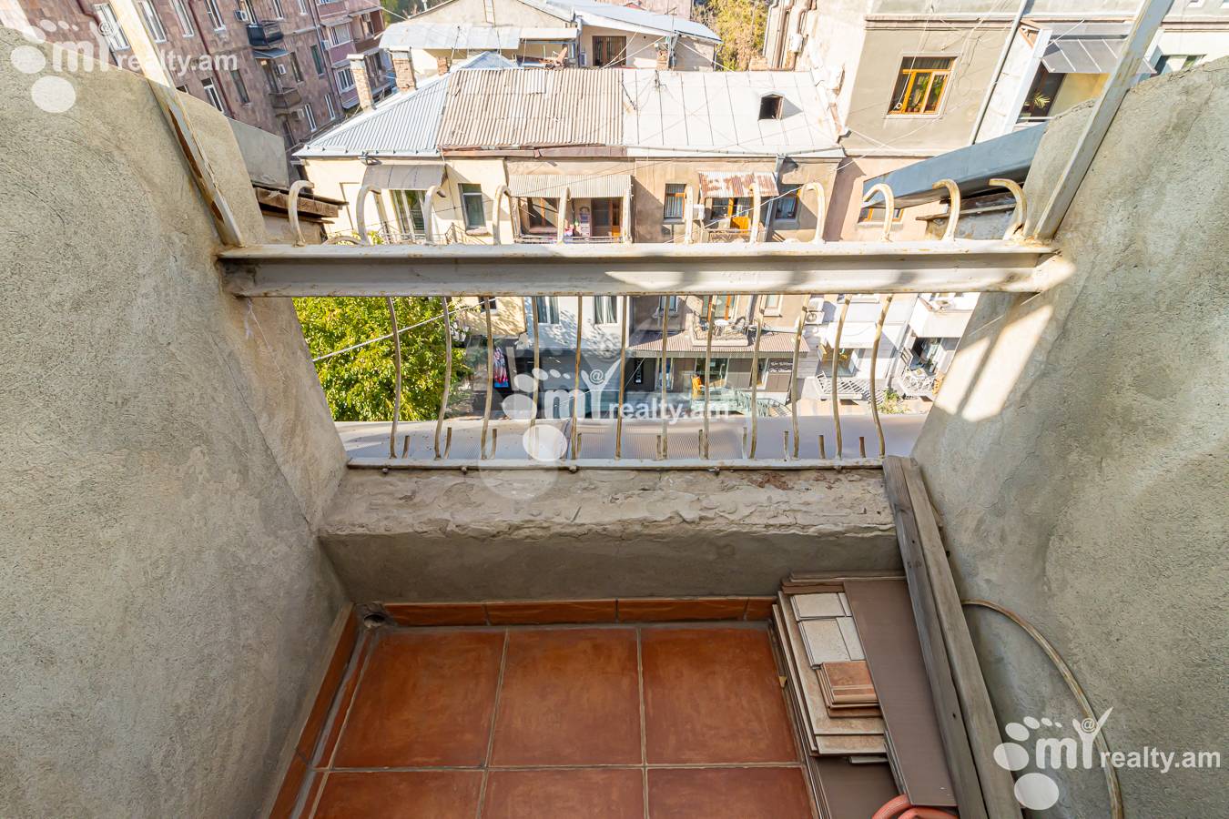 3 սենյականոց բնակարան  Ղազար Փարպեցու փող, Կենտրոն Երևան, 142292