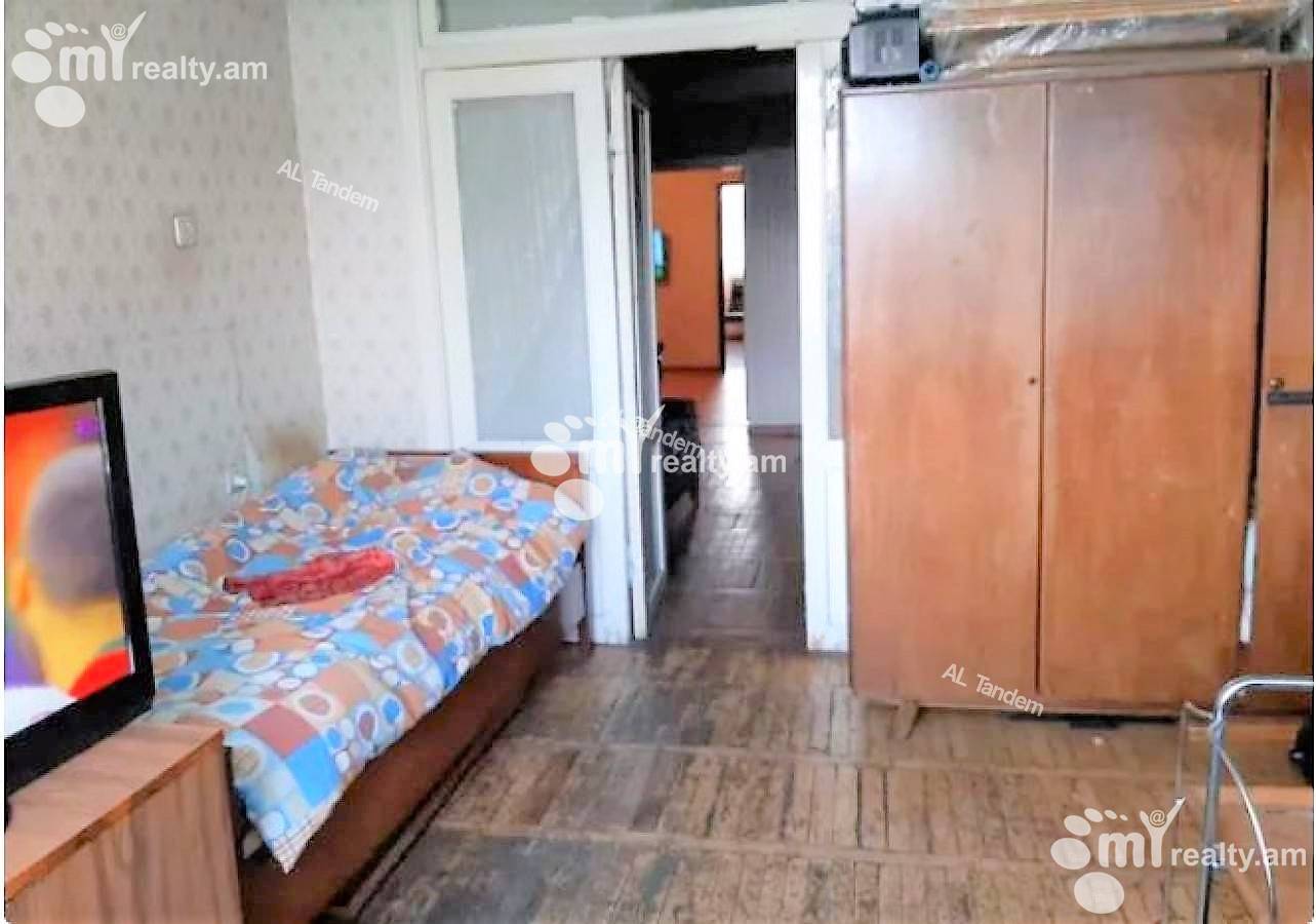 3 bedroom apartment for sale E. Qochar St, Center Yerevan, 126583