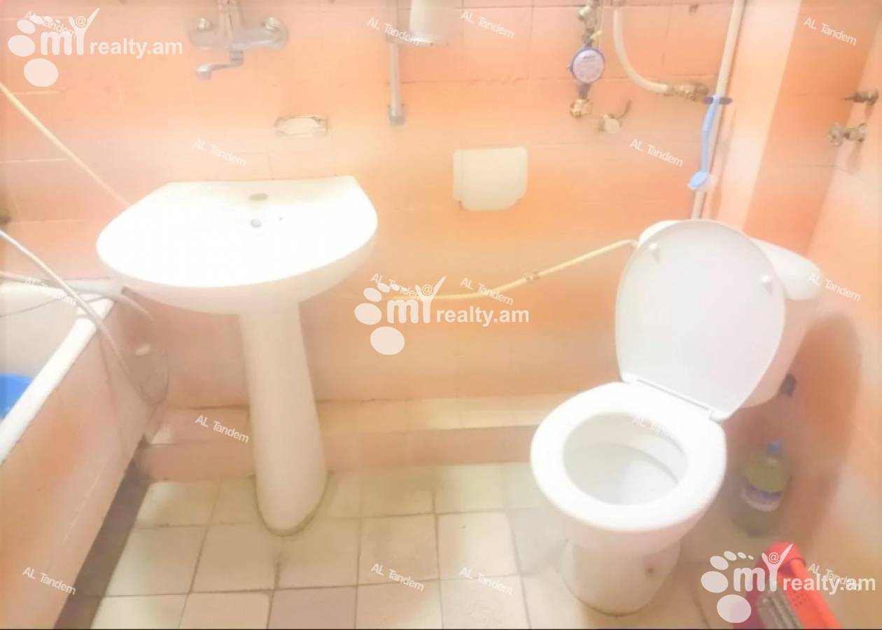 Купить 2 комнатную квартиру Московян ул, Центр Ереван, 126849