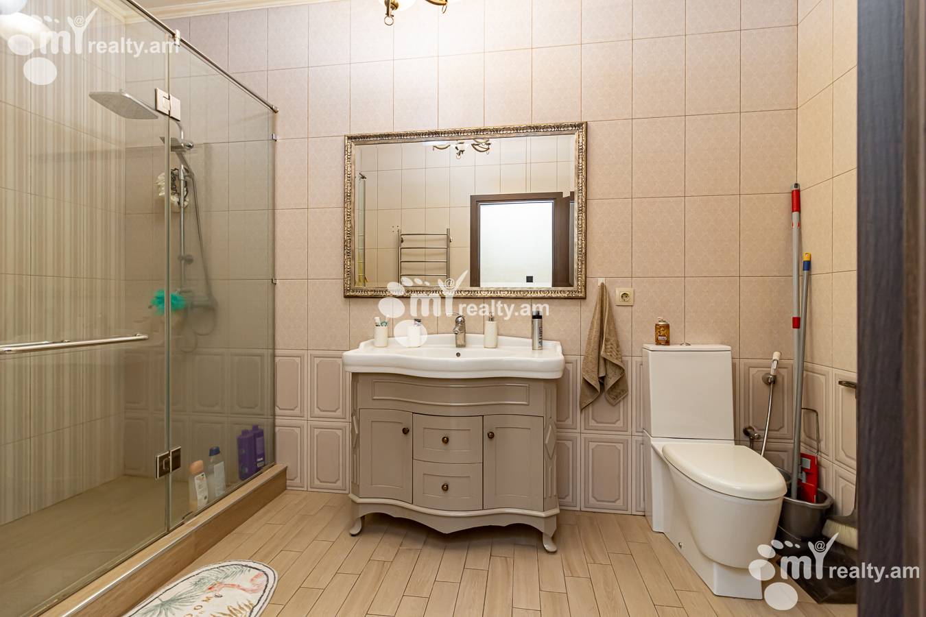 3 սենյականոց բնակարան  Բայրոնի փող, Կենտրոն Երևան, 143838