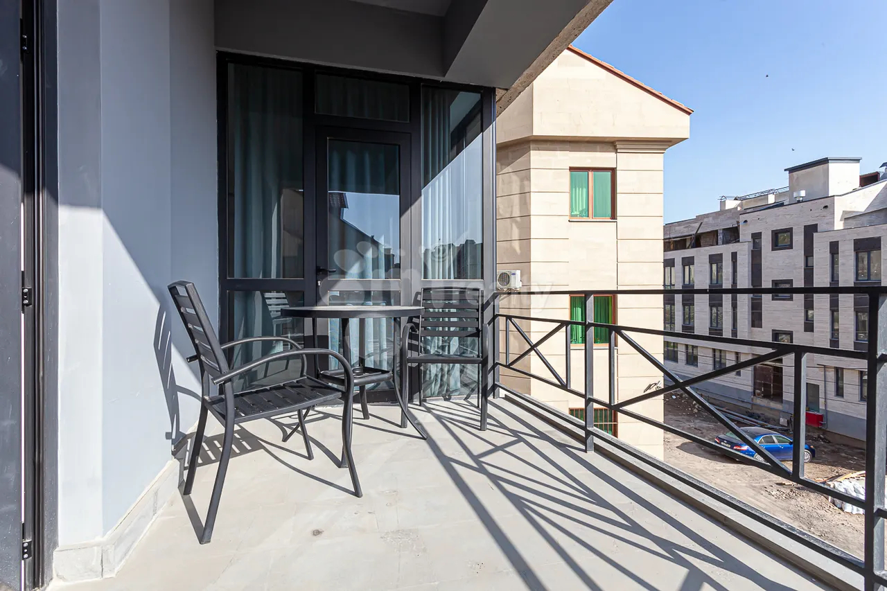 4 bedroom apartment for rent Antarayin St, Center Yerevan, 157525