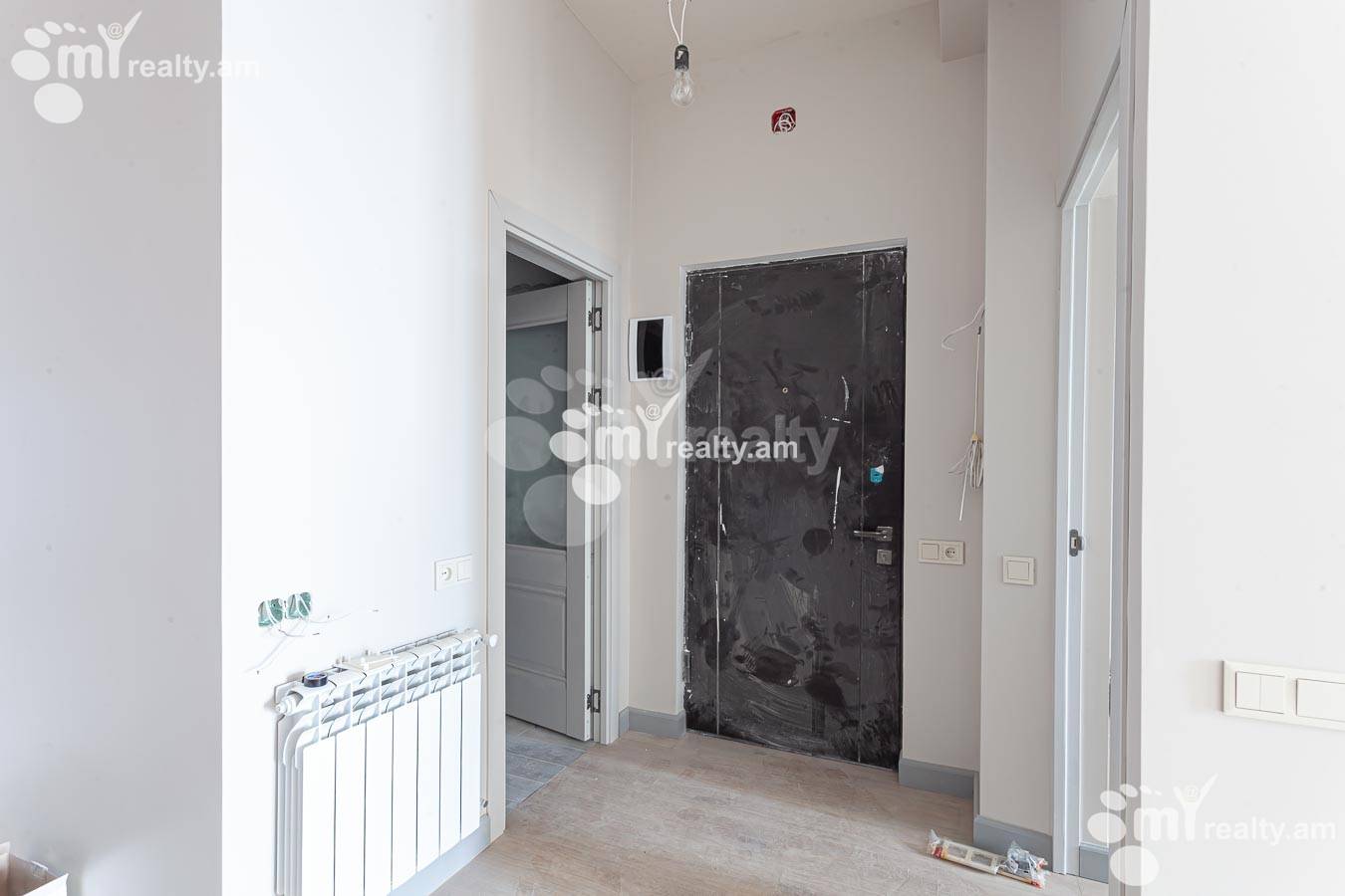 2 սենյականոց բնակարան  Աբելյան փող, Աջափնյակ Երևան, 155216