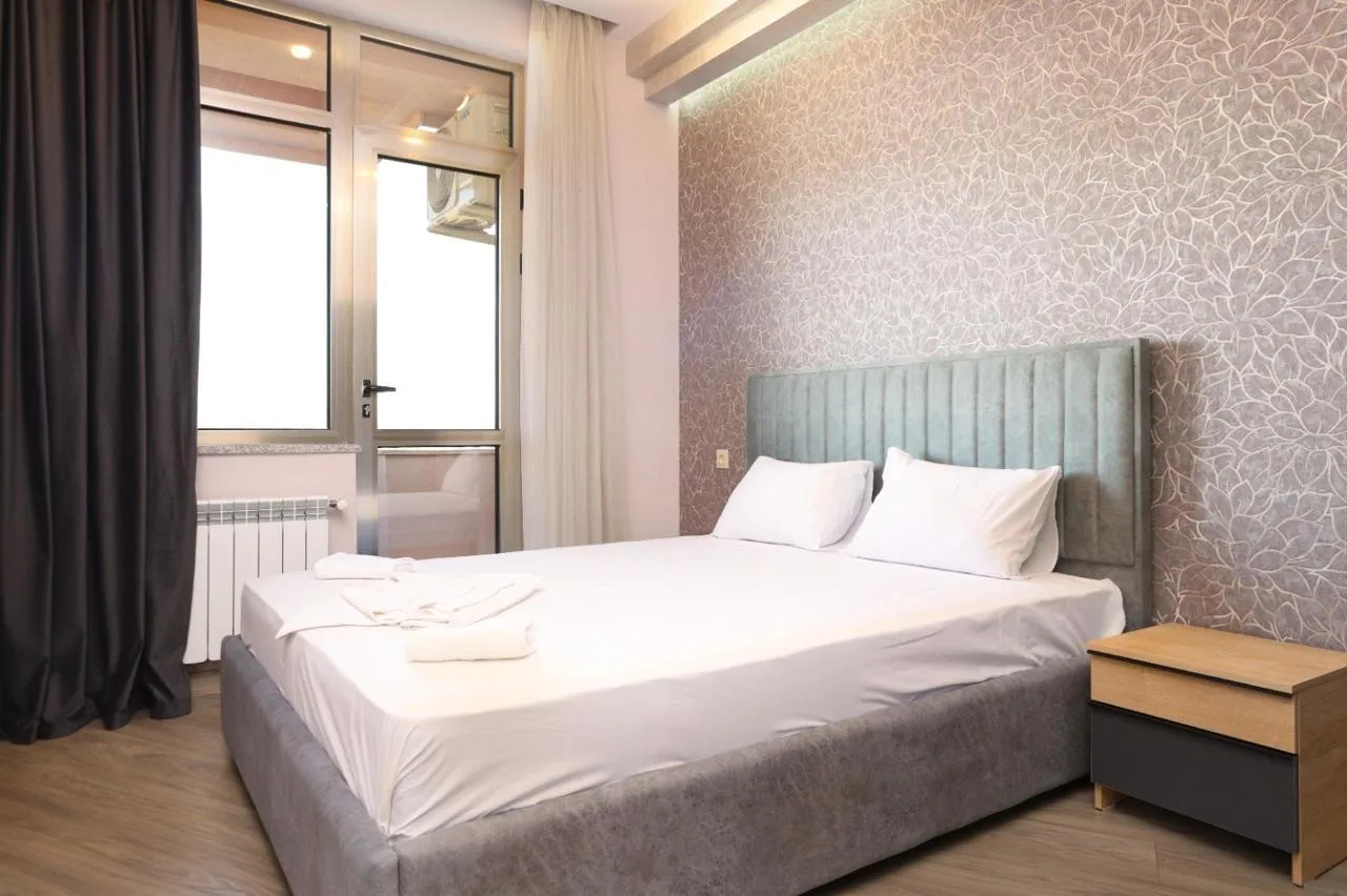 3 bedroom apartment for rent Tsitsernakaberd Highway, Center Yerevan, 160002