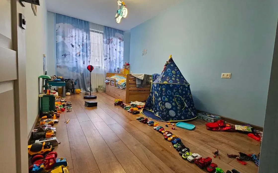 4 սենյականոց բնակարան  Աղբյուր Սերոբ փող, Արաբկիր Երևան, 157829