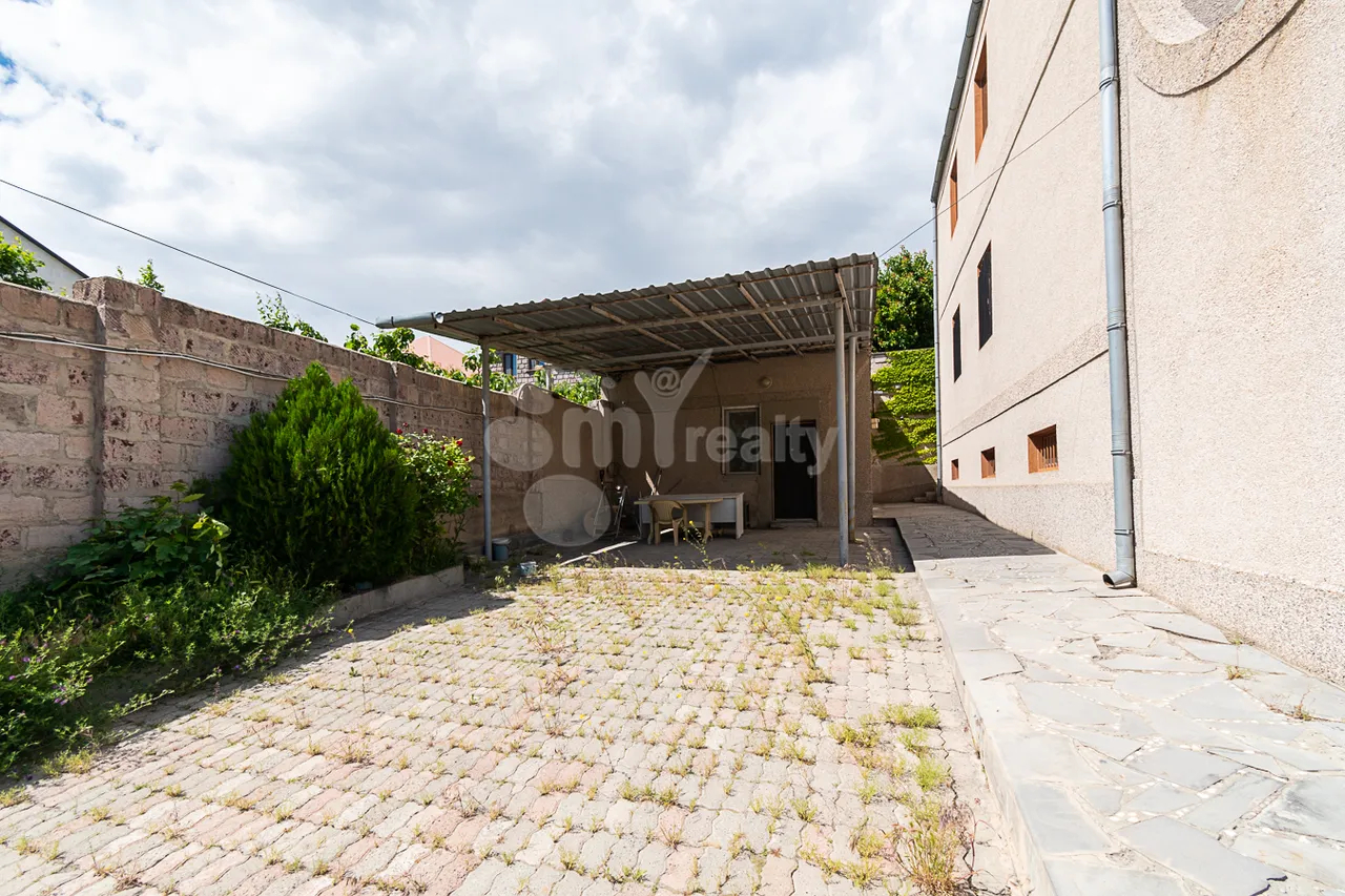 House for sale Melqumov St, Adjapnyak Yerevan, 160638
