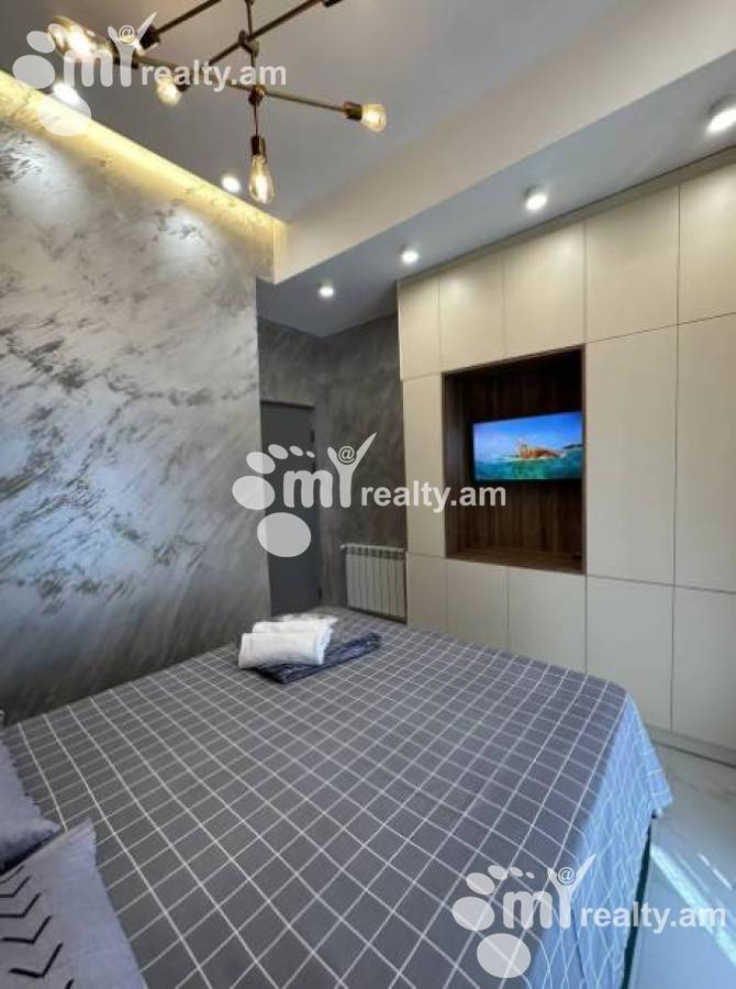 Снять 2 комнатную квартиру Хоренаци 3-й переулок, Центр Ереван, 150500