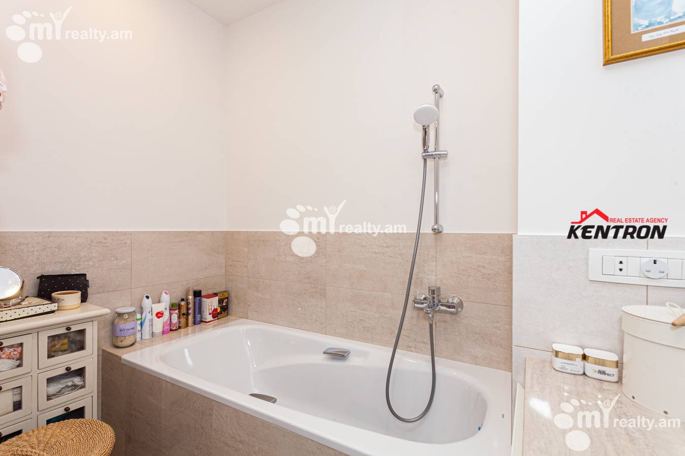 4 bedroom apartment for sale خیابان آنتارایین, مرکز شهر ایروان, 129594