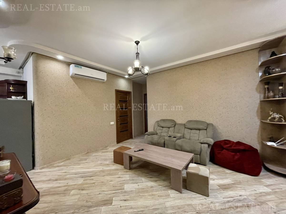3 bedroom apartment for rent Antarayin St, Center Yerevan, 136837