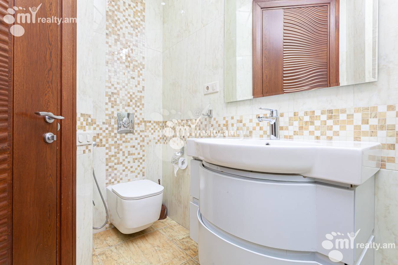 3 bedroom apartment for rent Yekmalyan St, Center Yerevan, 154623
