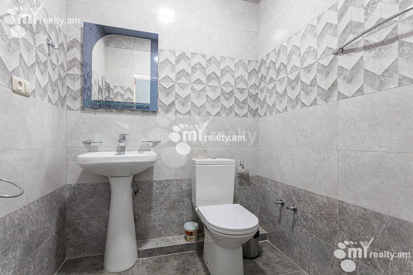 3 bedroom apartment for rent خیابان آرگیشتی, مرکز شهر ایروان, 154236