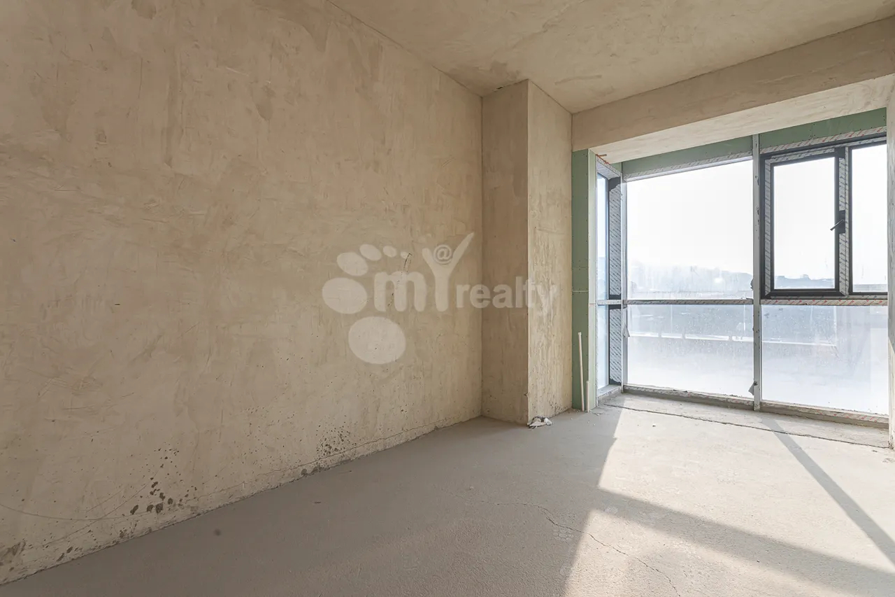 4 bedroom apartment for sale خیابان رُستُم, مرکز شهر ایروان, 158378