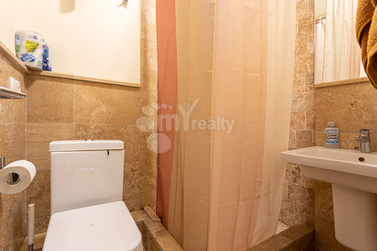 4 bedroom apartment for sale Antarayin St, Center Yerevan, 157846