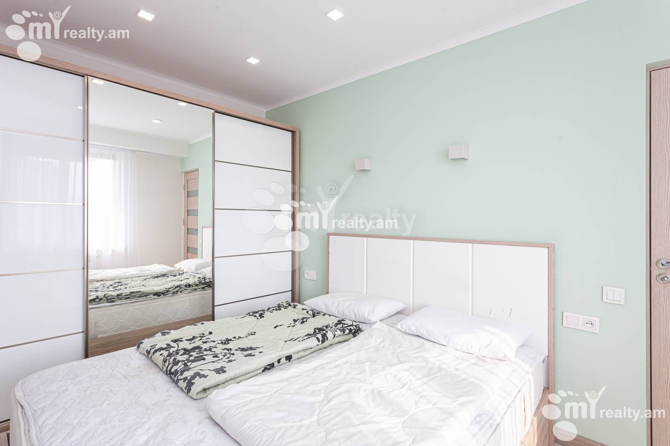 2 սենյականոց բնակարան  Պուշկինի փող, Կենտրոն Երևան, 154509