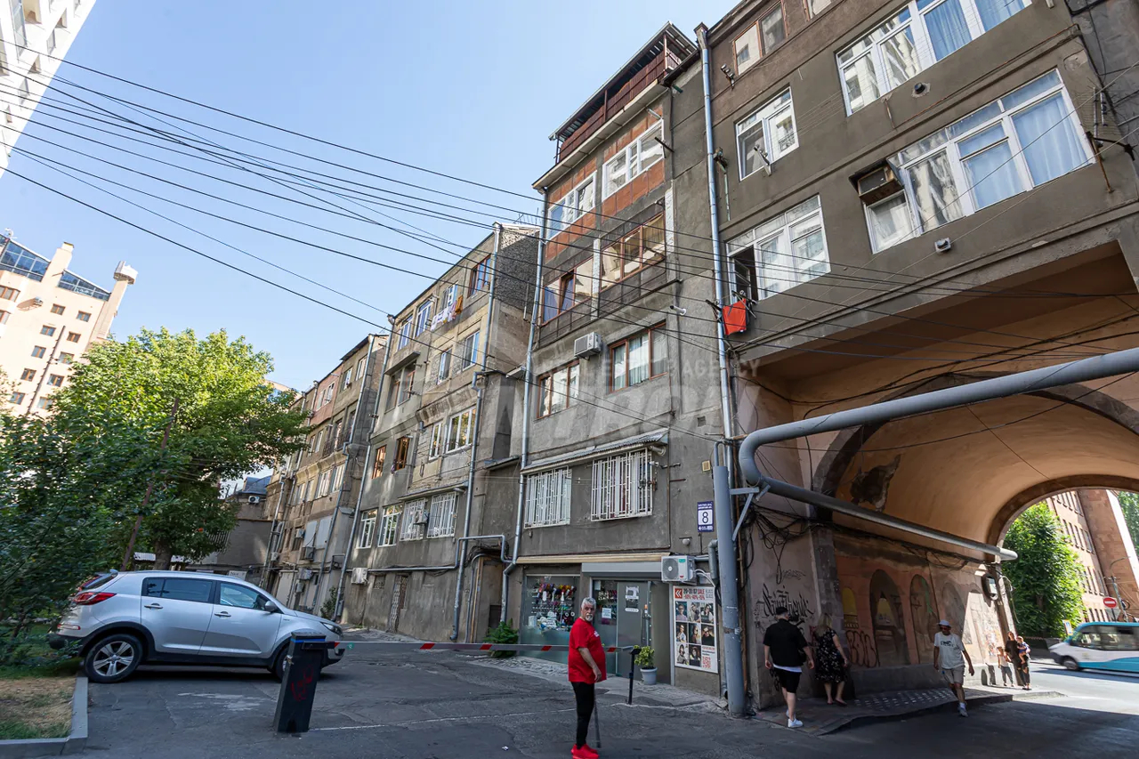 2 սենյականոց բնակարան վարձով Ամիրյան փող, Կենտրոն Երևան, 158870