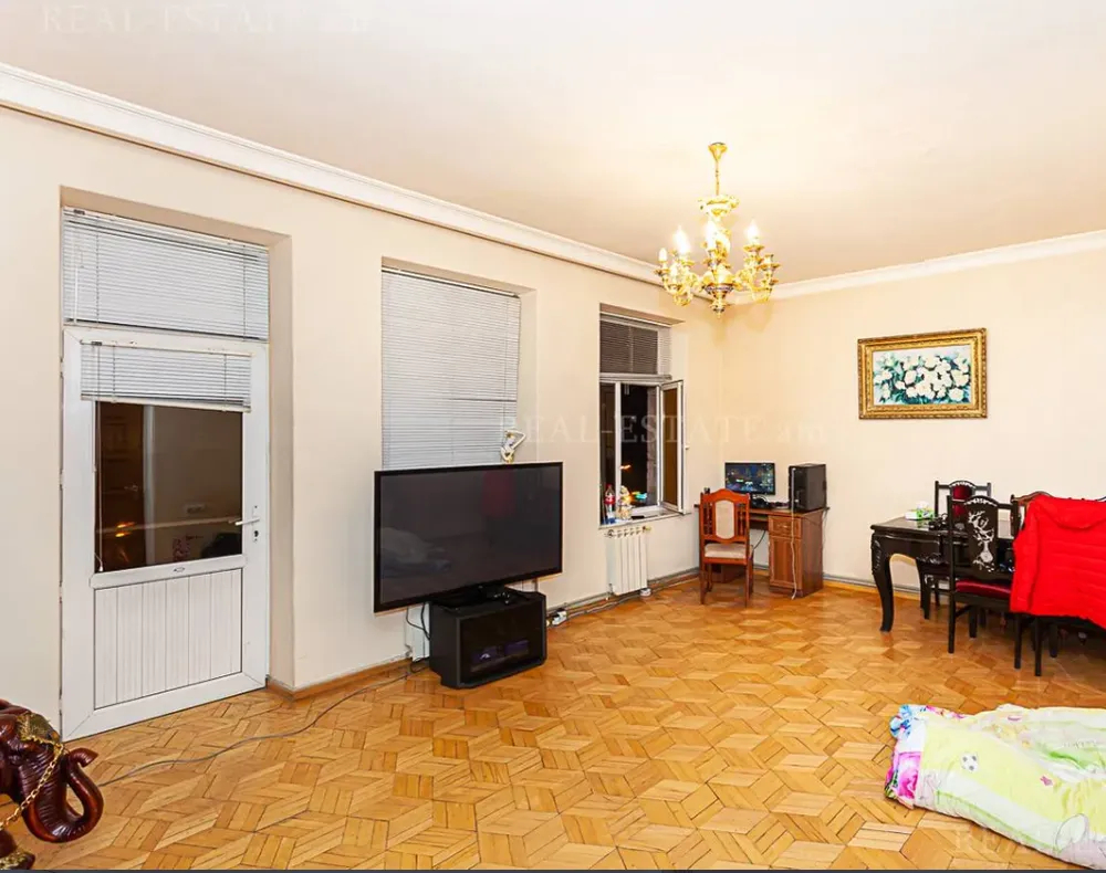 4-senyakanoc-bnakaran-vacharq-Yerevan-Center