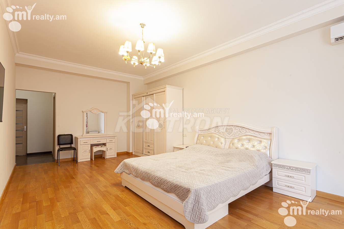 3 սենյականոց բնակարան վարձով Արամի փող, Կենտրոն Երևան, 156057